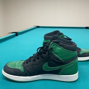 Nike Jordan Retro High Shoes